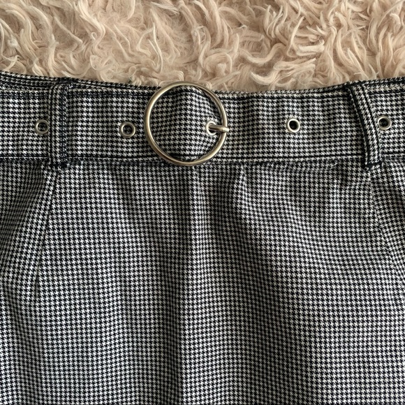 Belted Houndstooth Mini Skirt - Picture 8 of 11
